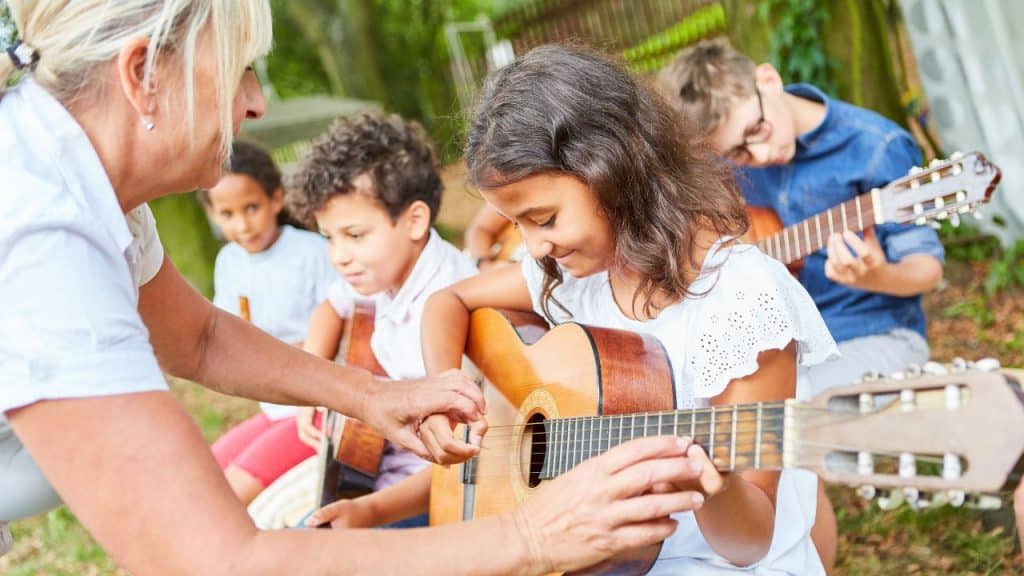 Group Guitar Lessons For Kids